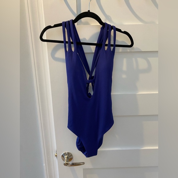 Becca One Piece sexy swimsuit in royal blue - Picture 4 of 8